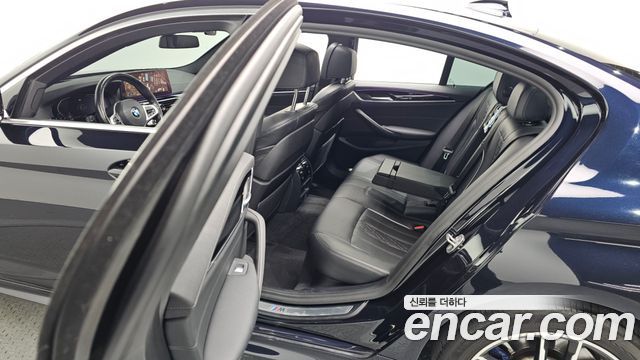 BMW 5 Series (G30) 523d xDrive M Sport 2021 — фото 13