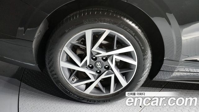 Hyundai Grandeur (GN7) 2,5 Gasoline 2WD Premium 2023 — фото 5