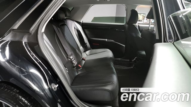 Hyundai Grandeur (GN7) 2,5 Gasoline 2WD Premium 2023 — фото 12
