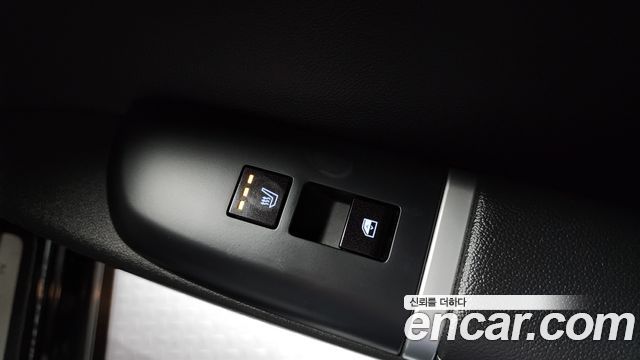 Hyundai Grandeur (GN7) 2,5 Gasoline 2WD Premium 2023 — фото 18