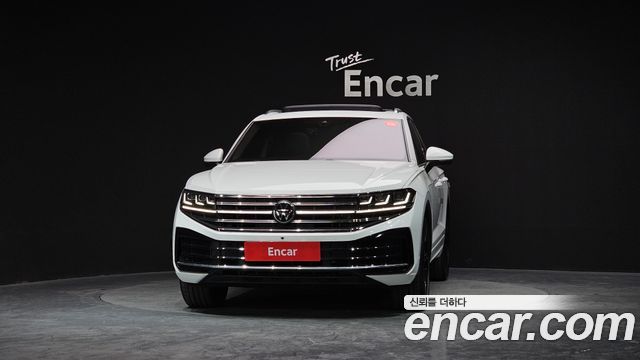 Volkswagen Touareg (III) 3.0 TDI Prestige 2024 — фото 3