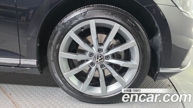 Volkswagen Passat GT (B8) 2.0 TDI Prestige 2022 — фото 5