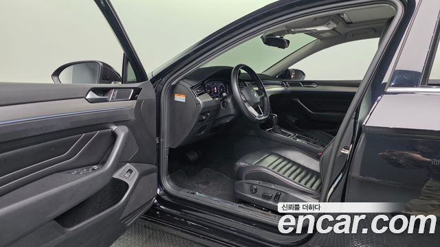 Volkswagen Passat GT (B8) 2.0 TDI Prestige 2022 — фото 17