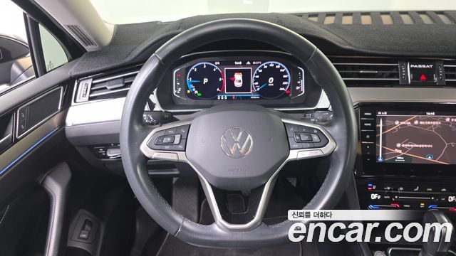 Volkswagen Passat GT (B8) 2.0 TDI Prestige 2022 — фото 18