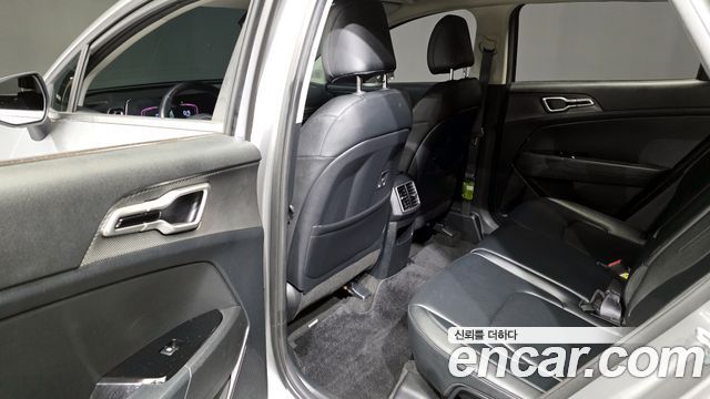 Kia Sportage (V) Diesel 2.0 2WD Prestige 2022 — фото 11