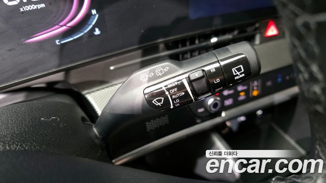 Kia Sportage (V) Diesel 2.0 2WD Prestige 2022 — фото 16