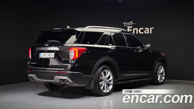 Ford Explorer (VI) 3.0 Platinum 4WD 2021 — фото 2