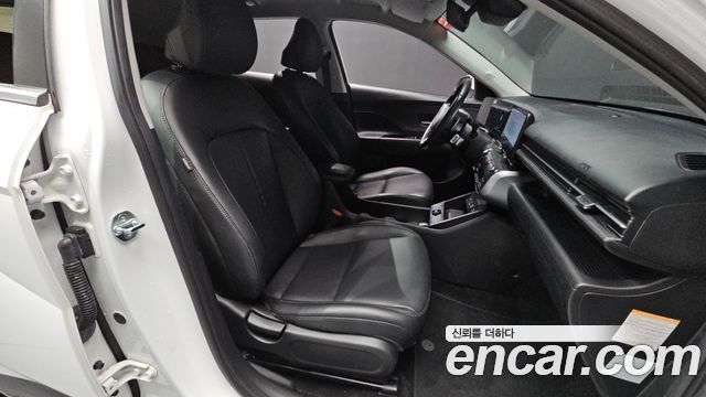 Hyundai Kona Electric (SX2) Long Range Premium 2023 — фото 11