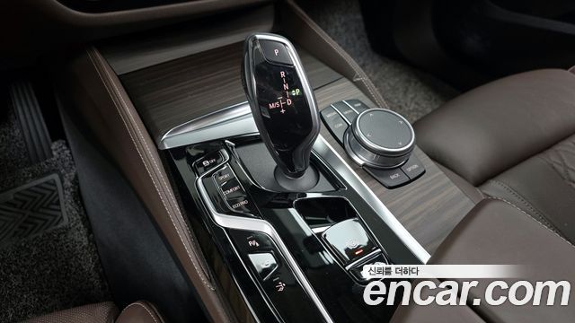 BMW 6 Series GT (G32) 630i xDrive Luxury 2022 — фото 9