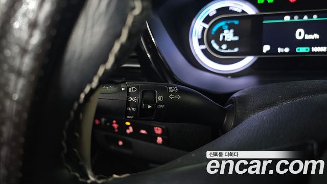 Kia Niro 1.6 HEV Prestige 2021 — фото 19