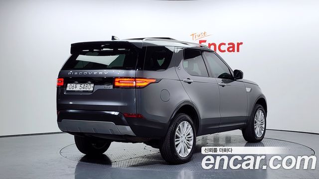Land Rover Discovery 5 3.0 SD6 HSE Luxury 2019 — фото 2