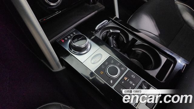Land Rover Discovery 5 3.0 SD6 HSE Luxury 2019 — фото 9