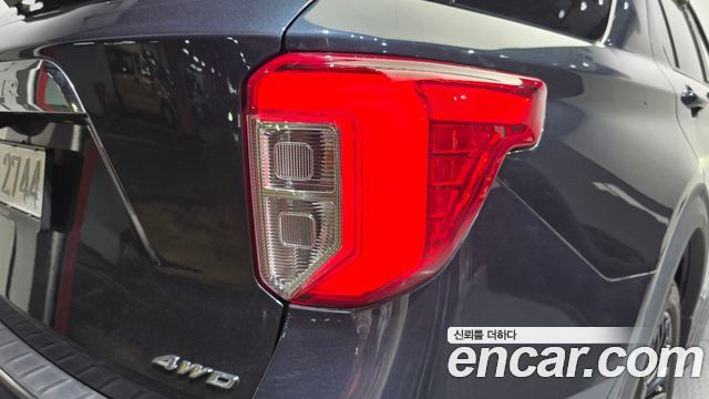 Ford Explorer (VI) 2.3 LimIted 4WD 2022 — фото 23