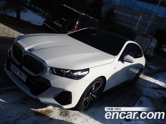 BMW 5 Series (G60) 530i xDrive M Sport 2024 — фото 2