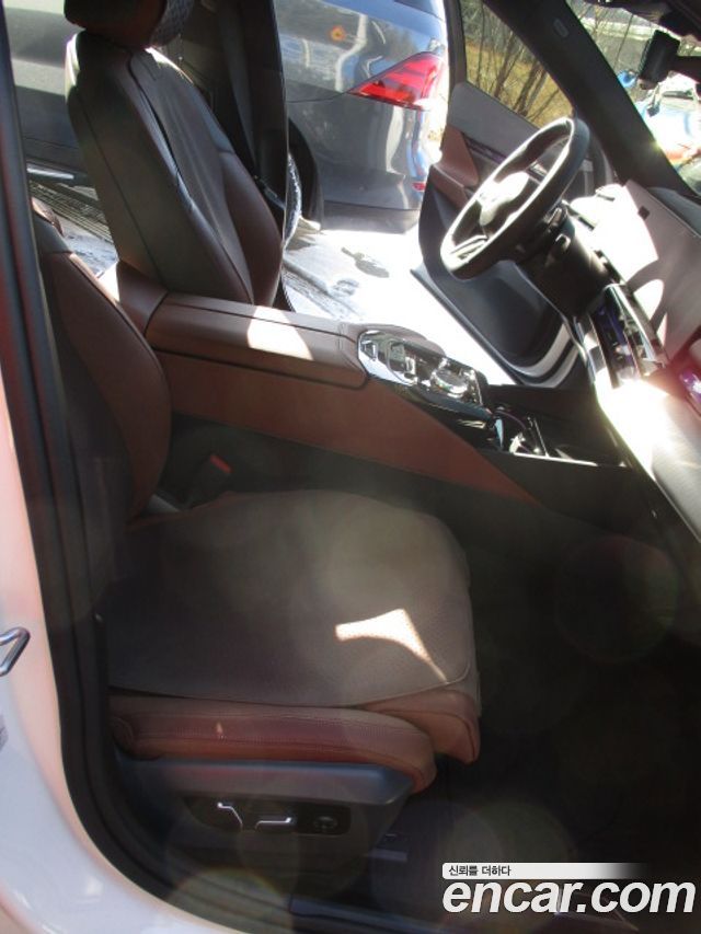 BMW 5 Series (G60) 530i xDrive M Sport 2024 — фото 8