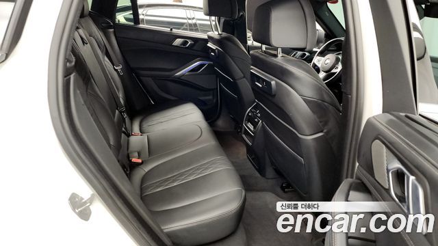 BMW X6 (G06) xDrive40i M Sport 2023 — фото 12