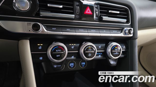 Genesis G70 Gasoline 2.0T 2WD 2021 — фото 18