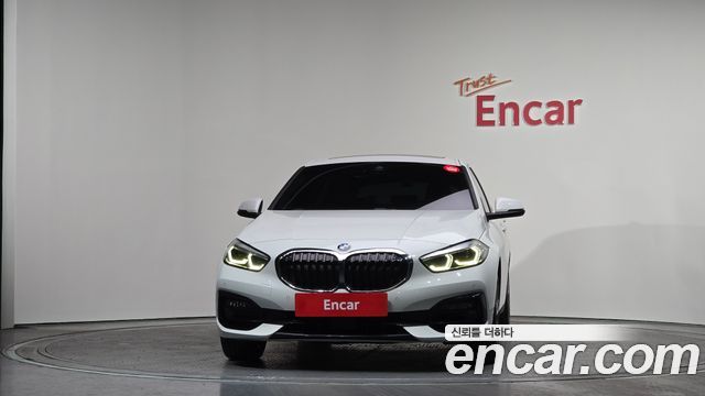 BMW 1 Series (F40) 120i Sports 2022 — фото 3