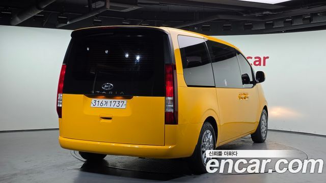 Hyundai Staria L3.5 Tourer 9-Seater Modern 2022 — фото 2