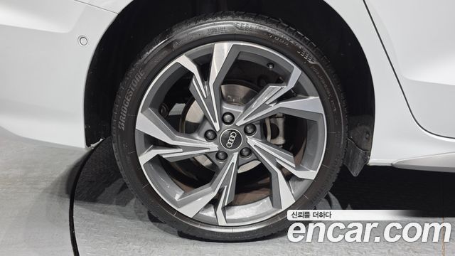 Audi A3 (8Y) 40 TFSI Premium 2022 — фото 5