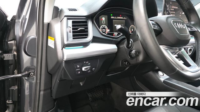 Audi Q5 (FY) 40 TDI Quattro Sportback 2021 — фото 13