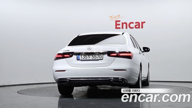 Mercedes-Benz E-Class (W213) E250 Exclusive 2022 — фото 4