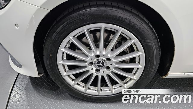 Mercedes-Benz E-Class (W213) E250 Exclusive 2022 — фото 5