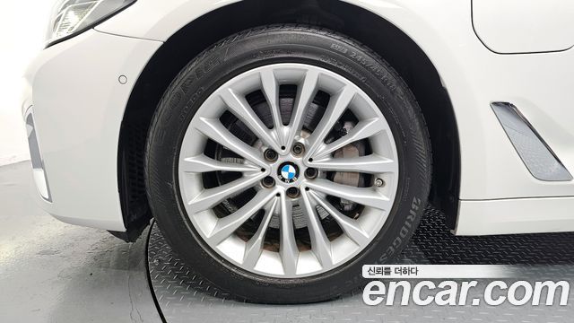 BMW 5 Series (G30) 530e Luxury 2021 — фото 5