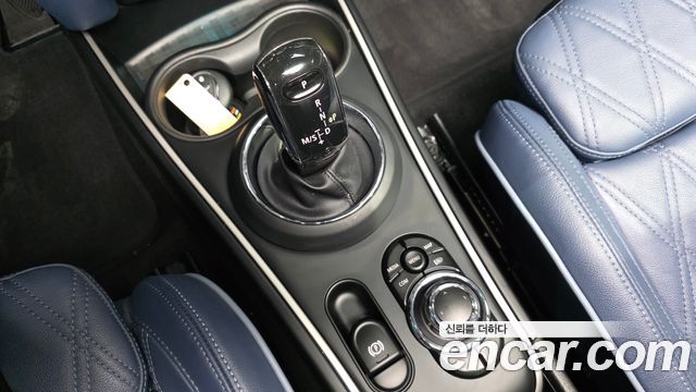 MINI Cooper S Countryman ALL4 Classic Launch Pack 2nd 2023 — фото 9