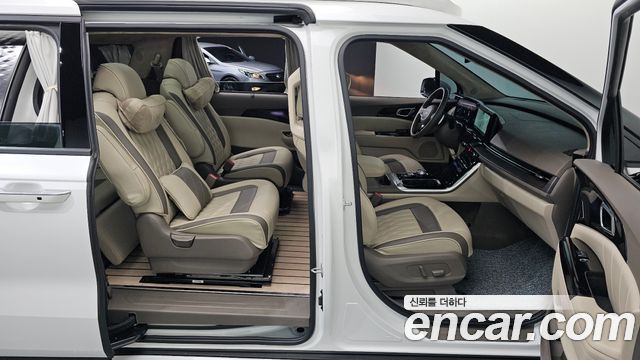 Kia Carnival (IV) Gasoline 9-seater Limousine(Special vehicle) 2023 — фото 16