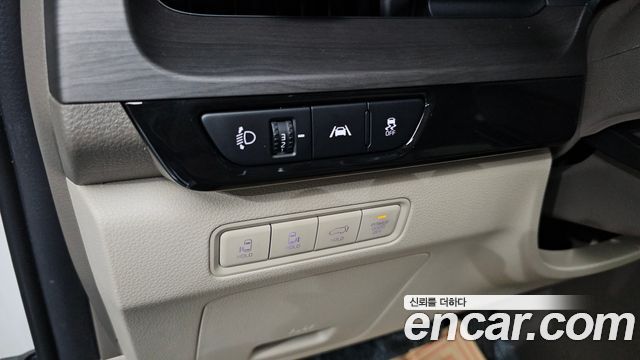 Kia Carnival (IV) Gasoline 9-seater Limousine(Special vehicle) 2023 — фото 17