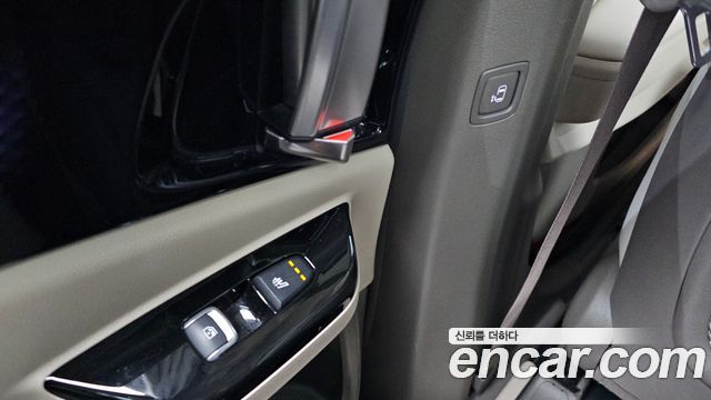 Kia Carnival (IV) Gasoline 9-seater Limousine(Special vehicle) 2023 — фото 22