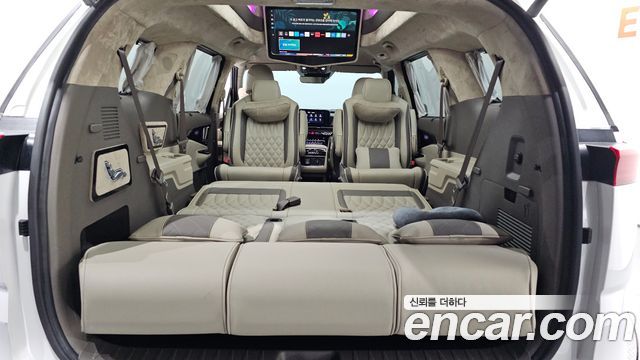 Kia Carnival (IV) Gasoline 9-seater Limousine(Special vehicle) 2023 — фото 23