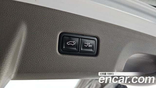 Kia Carnival (IV) Gasoline 9-seater Limousine(Special vehicle) 2023 — фото 24