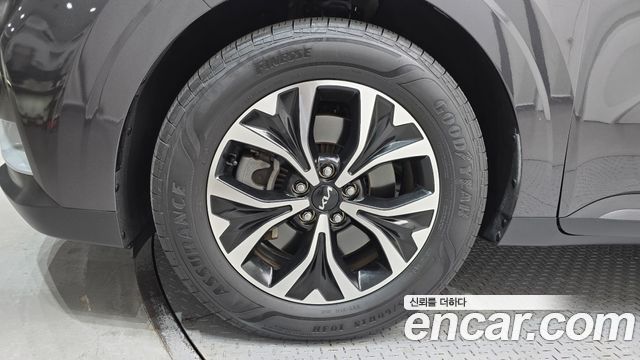 Kia Carnival (IV) Gasoline 9-Seater Prestige 2023 — фото 5