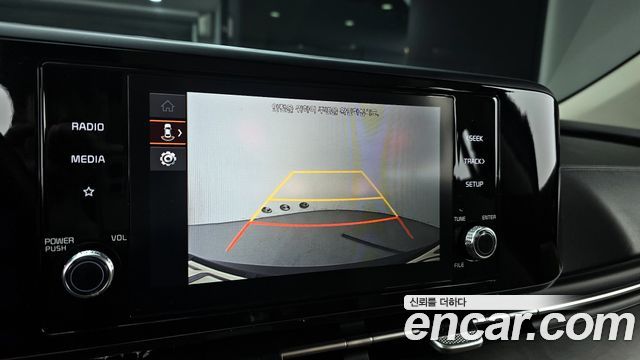 Kia Carnival (IV) Gasoline 9-Seater Prestige 2023 — фото 16