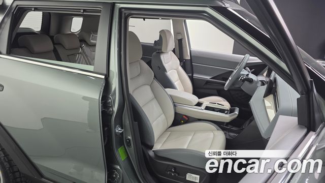 KG Mobility (SsangYong) Torres Gasoline 1.5 4WD T7 2025 — фото 12