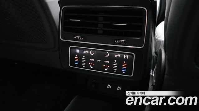Audi Q8 (4M) 50 TDI Quattro Premium 2022 — фото 19