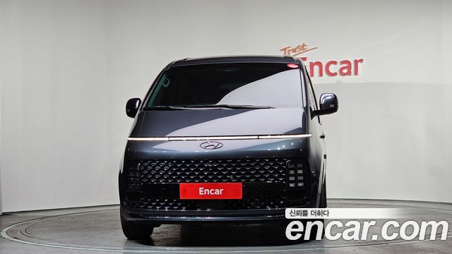 Hyundai Staria 4WD Lounge 9-Seater Inspiration 2023 — фото 3