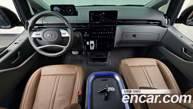 Hyundai Staria 4WD Lounge 9-Seater Inspiration 2023 — фото 7