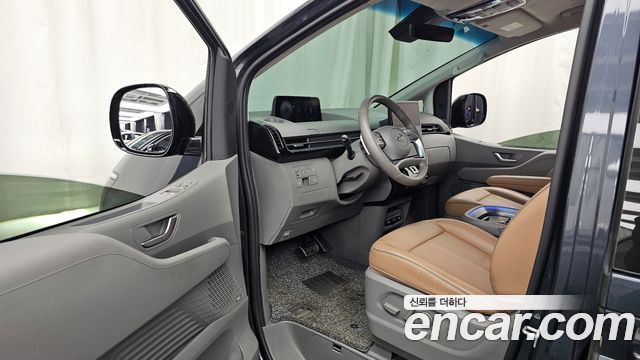 Hyundai Staria 4WD Lounge 9-Seater Inspiration 2023 — фото 10