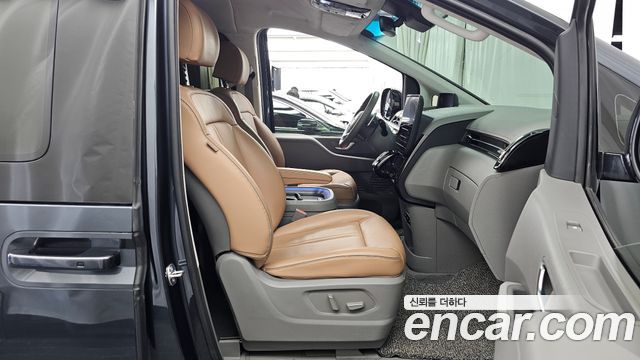 Hyundai Staria 4WD Lounge 9-Seater Inspiration 2023 — фото 11