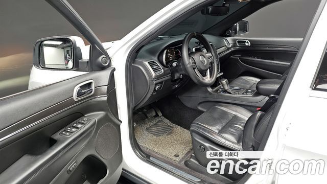 Jeep Grand Cherokee 3.6 Limited WK2 2018 — фото 12