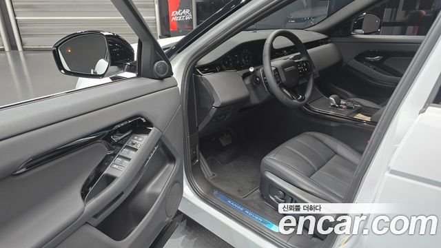 Land Rover Range Rover Evoque (II) P250 S 2026 — фото 11