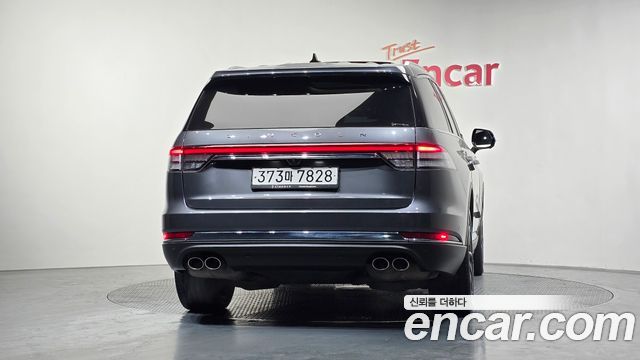 Lincoln Aviator (II) 3.0 Reserve  AWD 2023 — фото 4