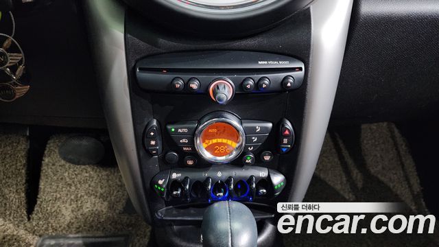 MINI Cooper D Countryman Standard 1st 2013 — фото 16