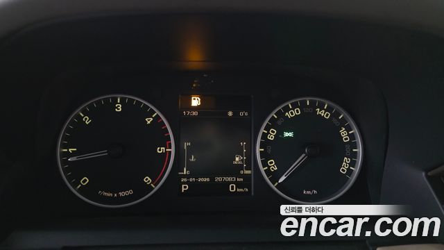 Land Rover Discovery 4 3.0 SDV6 SE 2013 — фото 8