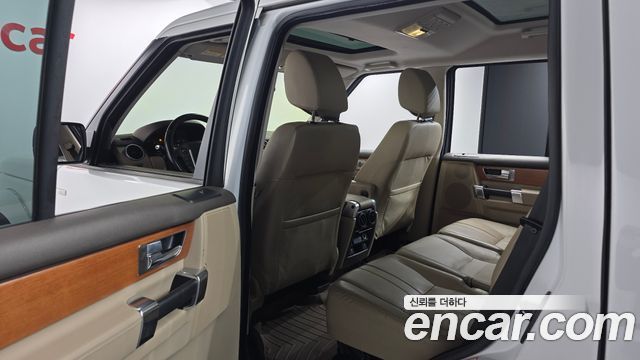 Land Rover Discovery 4 3.0 SDV6 SE 2013 — фото 17