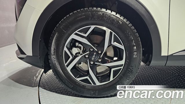 Kia Sportage (V) Diesel 2.0 2WD Prestige 2023 — фото 5