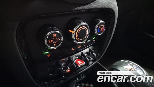 MINI Cooper Clubman Standard 2nd 2018 — фото 16